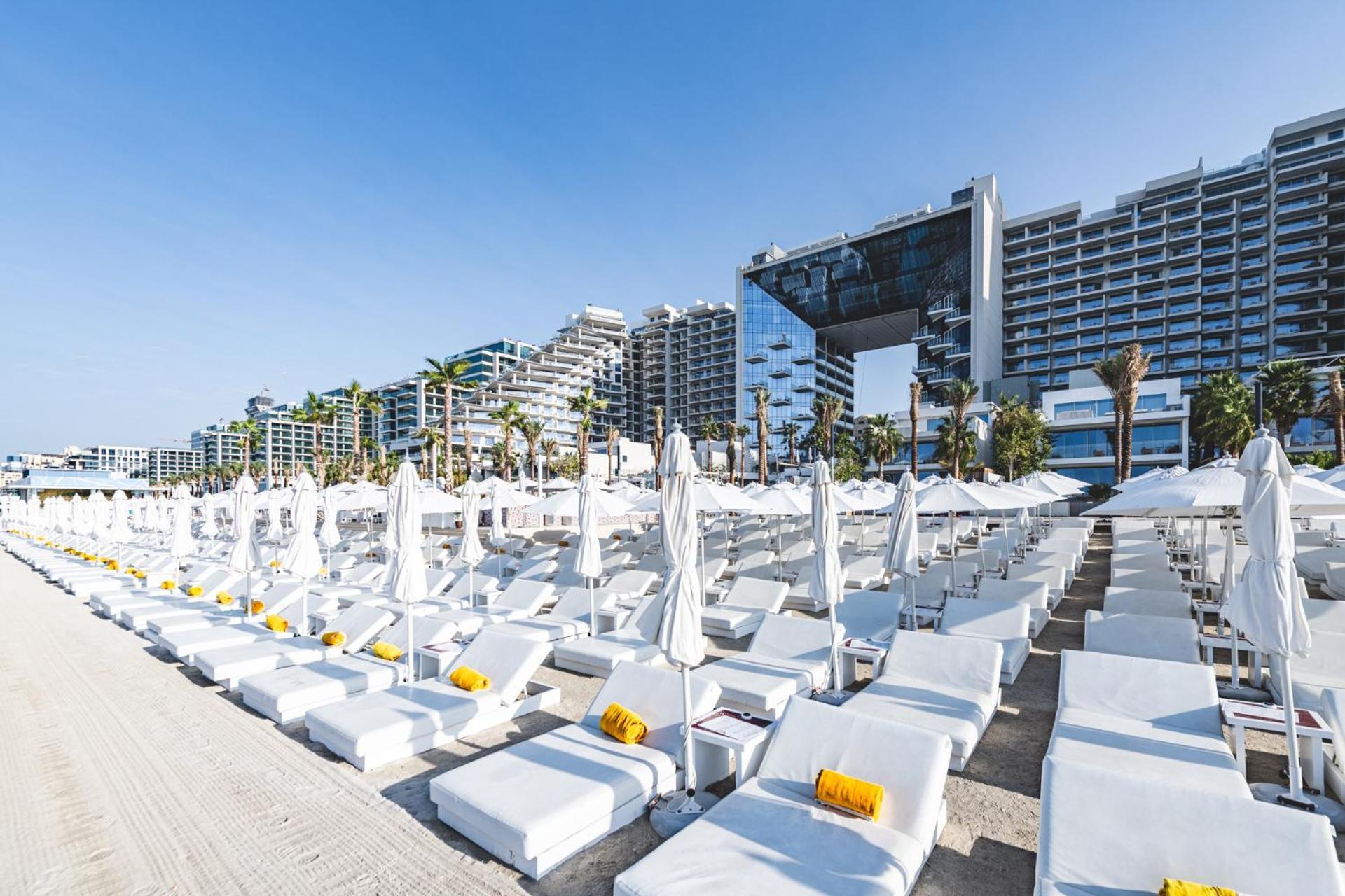 Daniels Stunning 2br With Full Sea View At Five Apartment